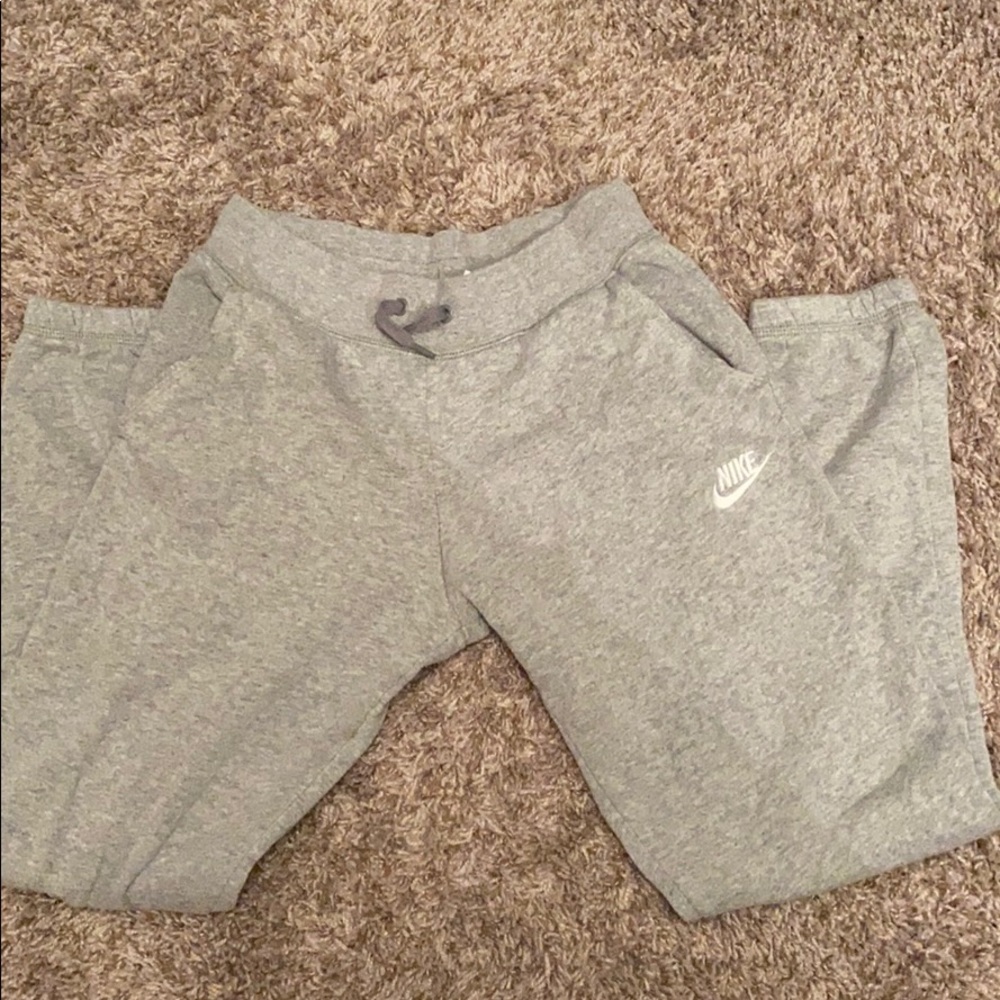 NIKE SWEATS